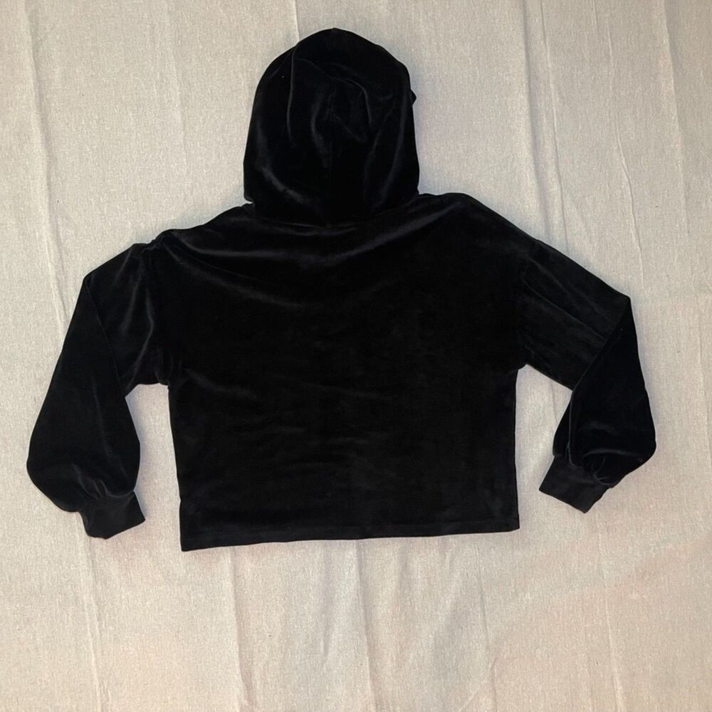 Wild Fable | Black Cropped Velvet Sweatshirt | Medium - Picture 2 of 11